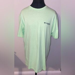 Columbia PFG short sleeve t shirt with big Logo on back size Large